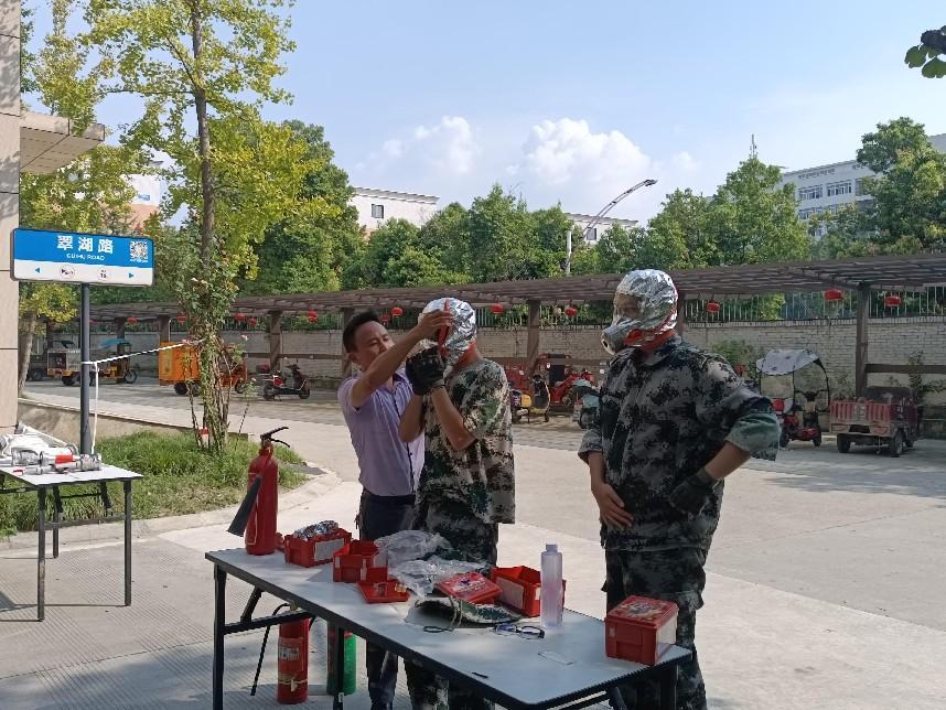 学生军训期间开展消防安全培训，筑牢校园安全“防火墙”